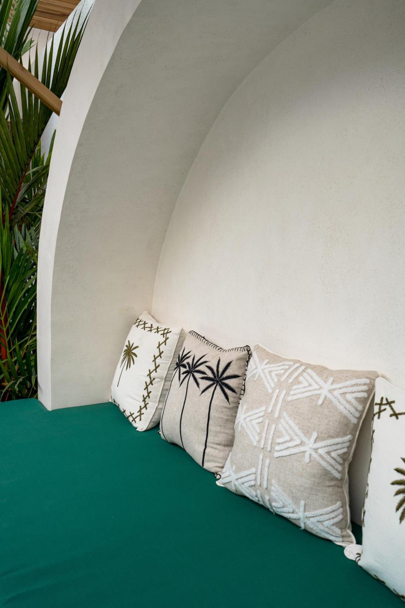 Villa Maria - Uluwatu By Yolla Hospitality エクステリア 写真